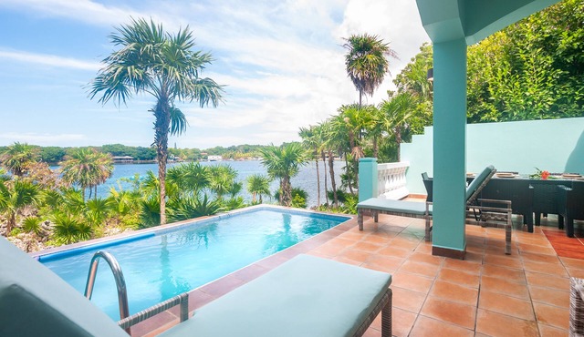 West End Oceanfront Luxury Villa with Private Pool
