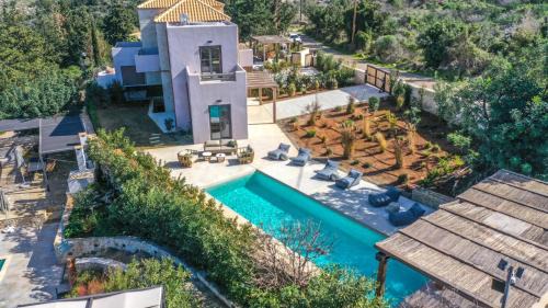 WEST VILLA by CYAMES