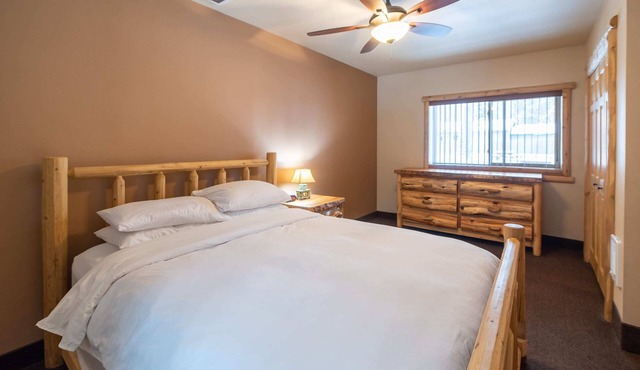 Wolf Lodge at The Totem Lodges