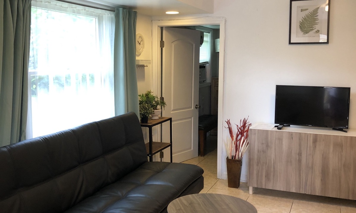 Sarasota Springs Apartment | Sarasota Great Location and Best Price!