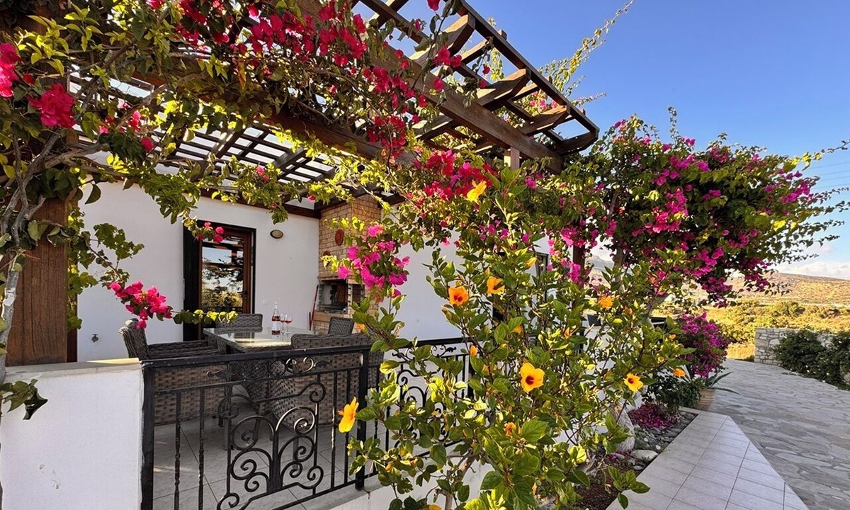 Makry Gialos House | Villa Kalliroi | Detached villa, within walking distance of the beach and taverns