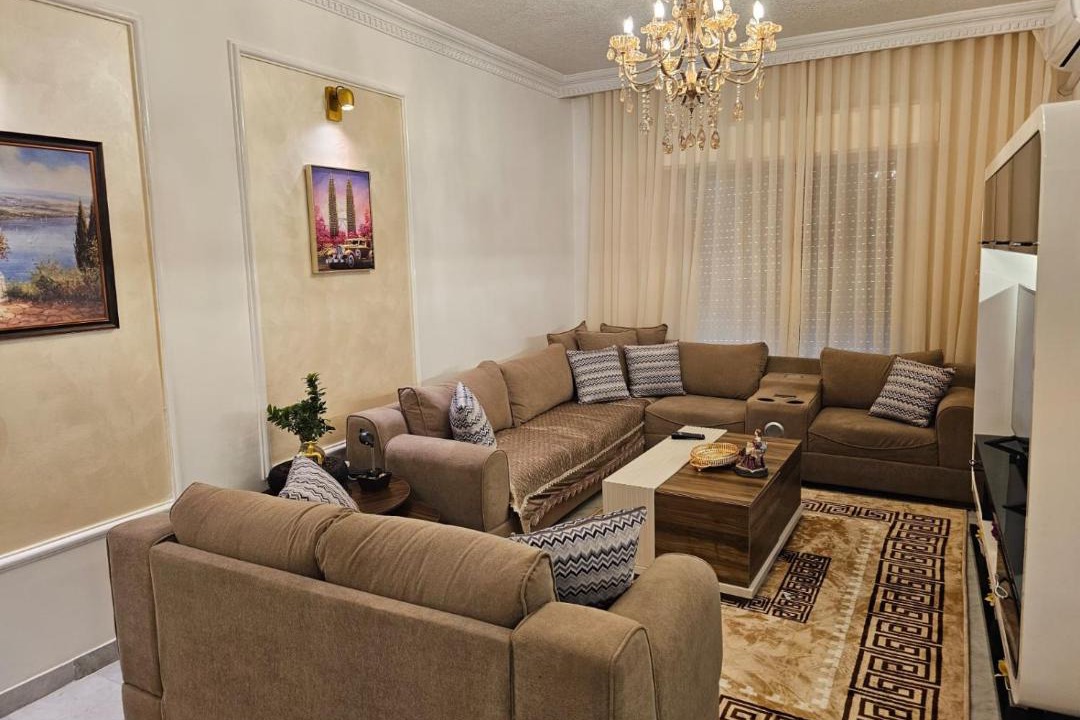 Al Swaifyeh Apartment | شقة فاخرة في دير غبار