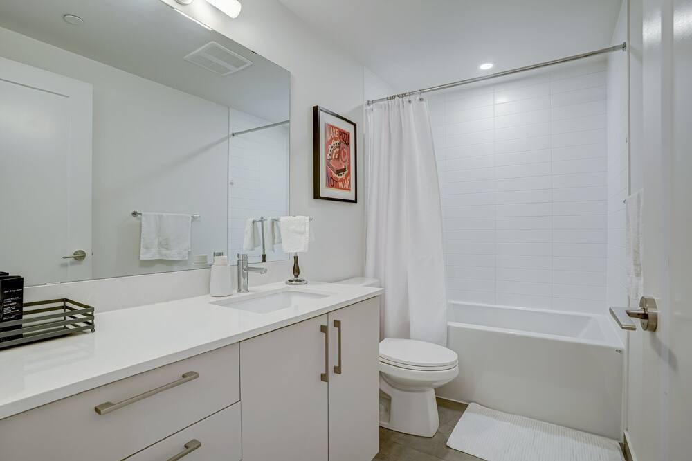 Photo of Bathroom in Wellington Place