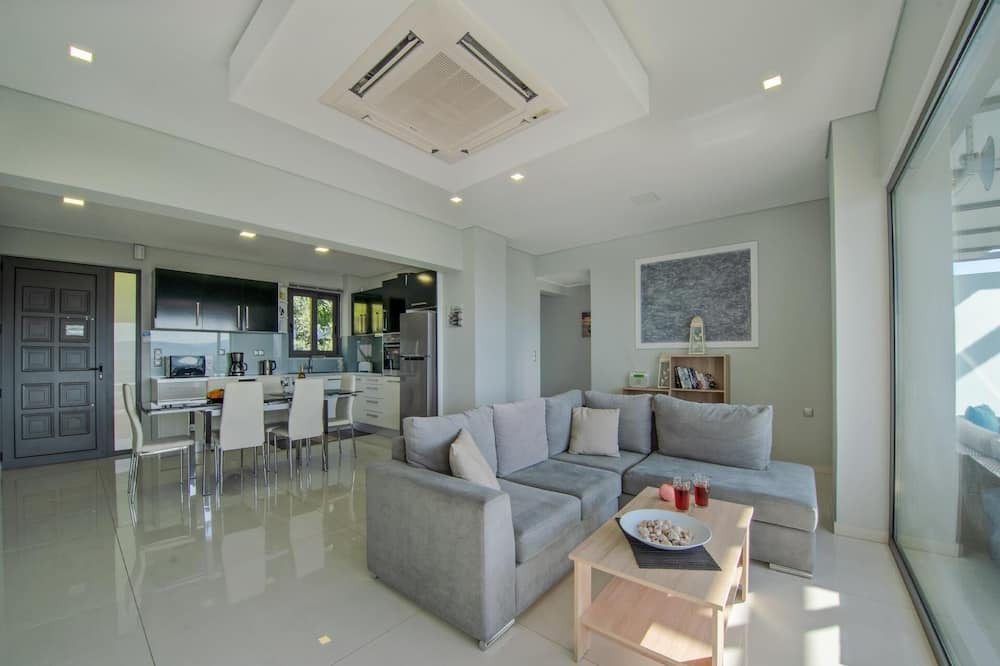Photo of Livingroom in Plaka
