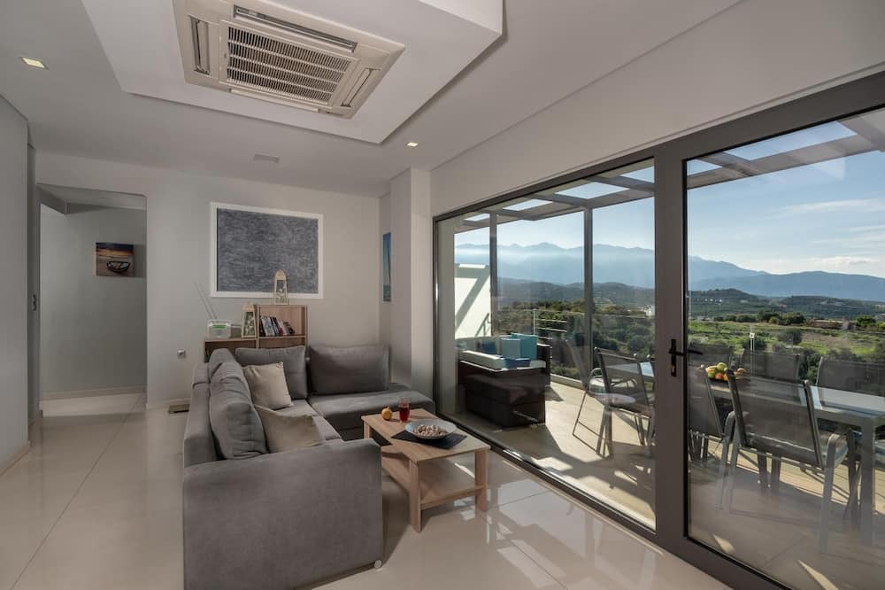 Photo of Livingroom in Plaka