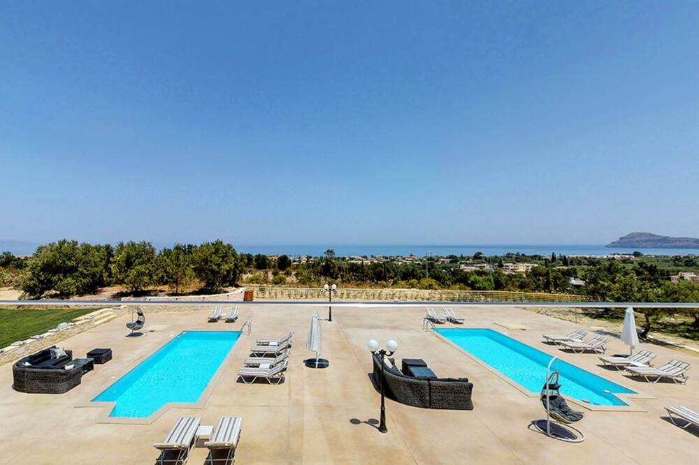 Photo of Outdoor in Gerani