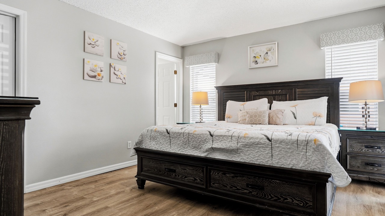 Photo of Bedroom in Seasons