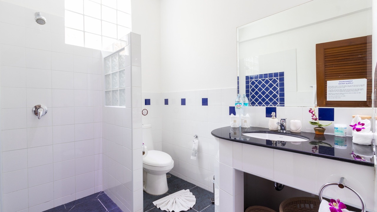 Photo of Bathroom in Kata