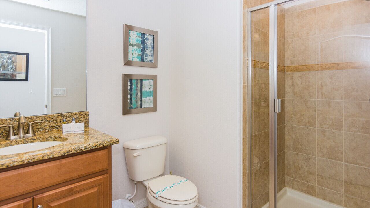 Photo of Bathroom in Lindfields