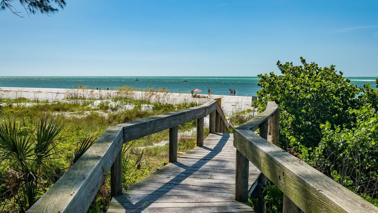 Photo of Others in Anna Maria