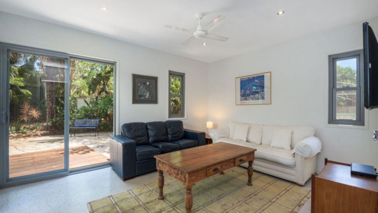 Photo of Livingroom in Moffat Beach