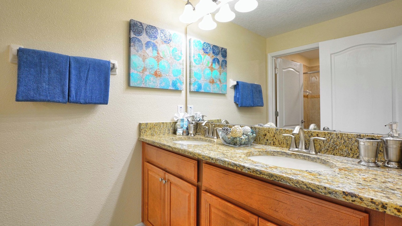 Photo of Bathroom in Lindfields