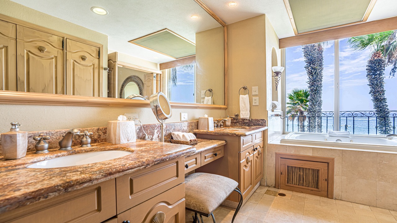Photo of Bathroom in Cabo San Lucas