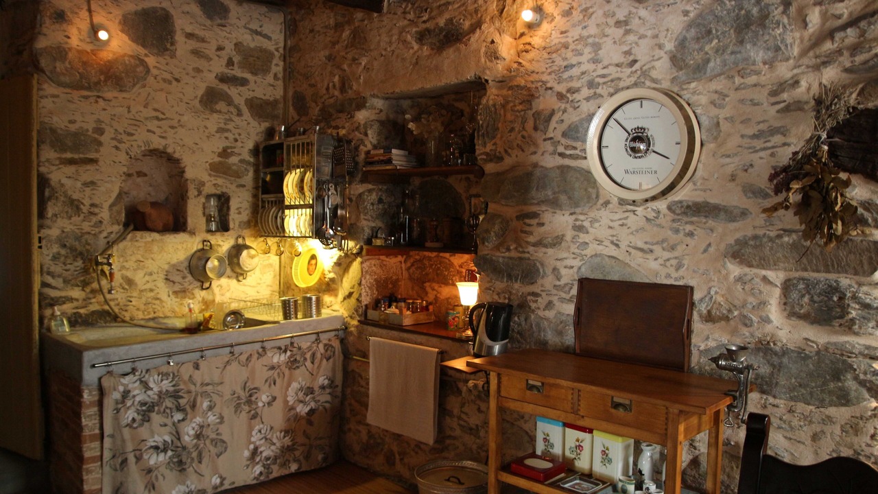 Photo of Kitchen in Perivolia