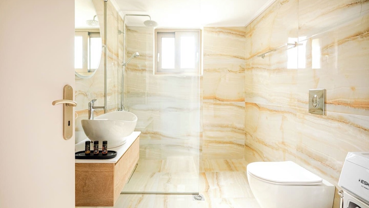 Photo of Bathroom in Kato Stalos