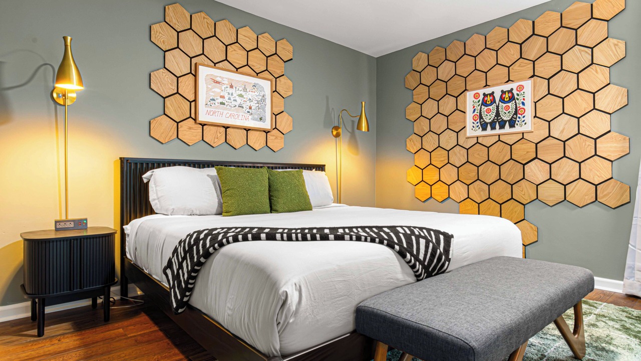 Photo of Bedroom in Royal Pines