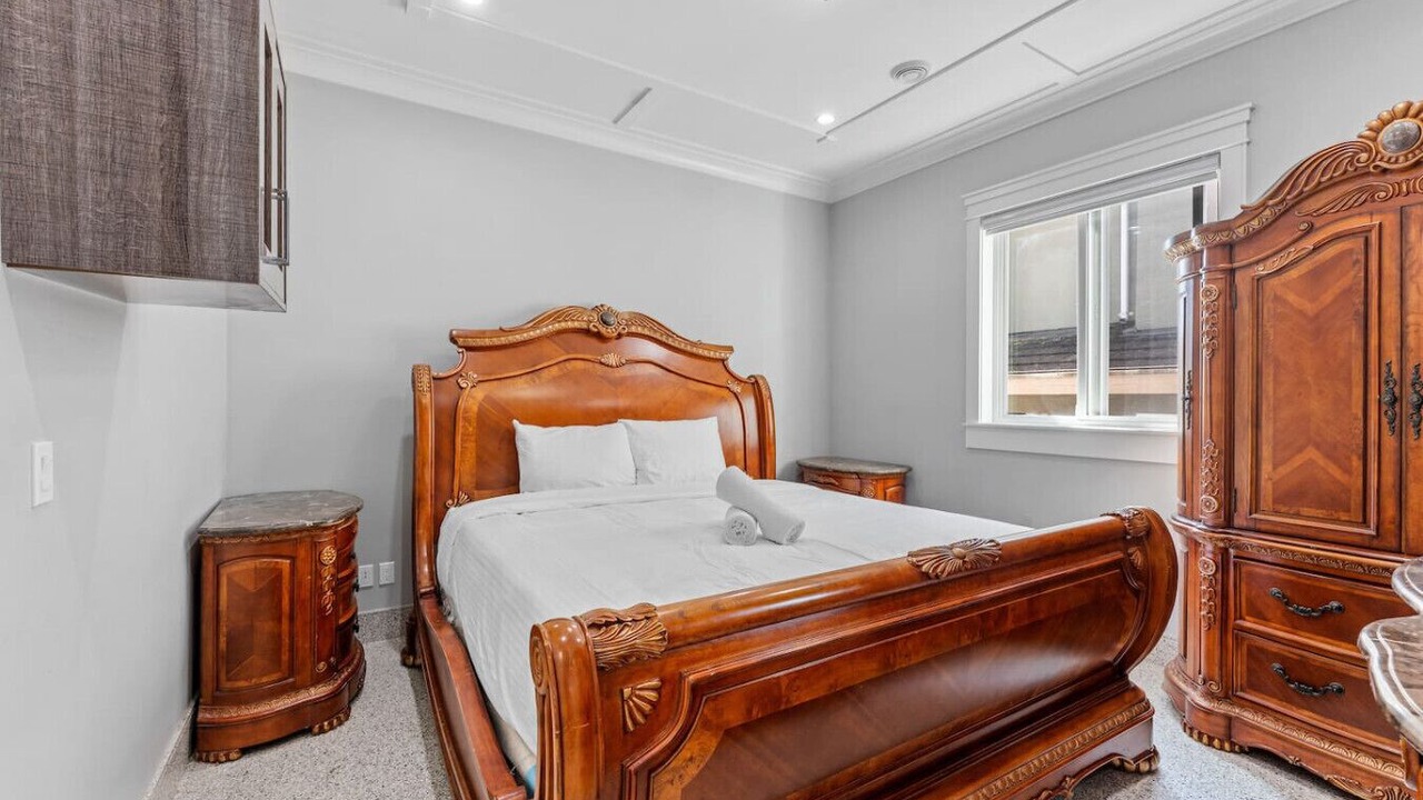 Photo of Bedroom in West Newton - Highway 10