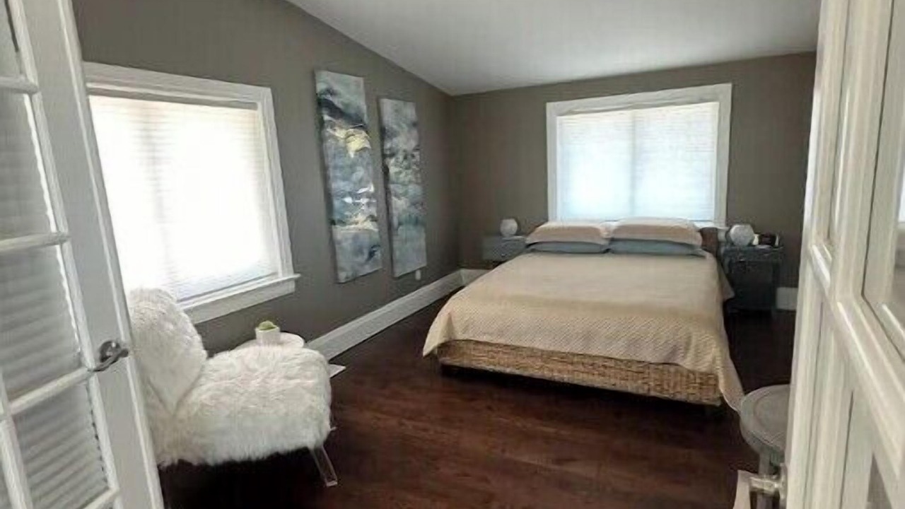 Photo of Bedroom in Town of Essex