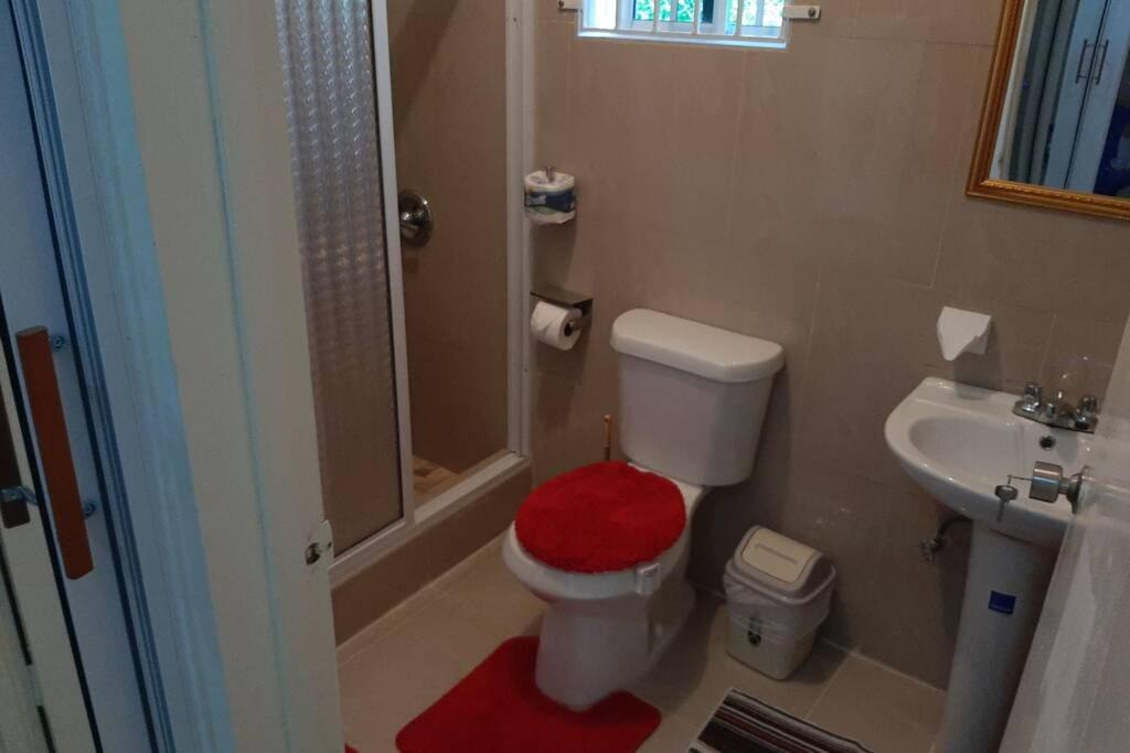 Photo of Bathroom in Savanna la Mar