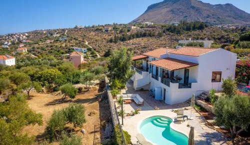 Four-Bedroom Vacation Home
