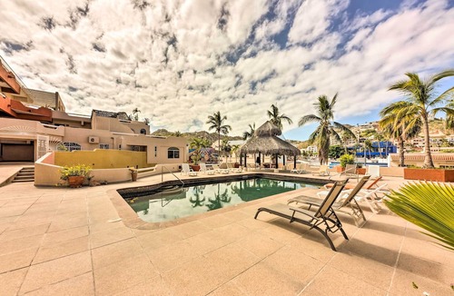 Centro Condo | Chic Cabo San Lucas Getaway < 2 Miles to Beaches!