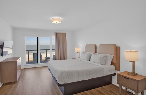 Clearwater Beach Condo | Breathtaking Gulf Facing Condo Hotel Suite