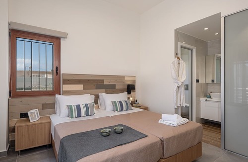 Nea Chora Apartment | Elia Seaside Deluxe Apartment