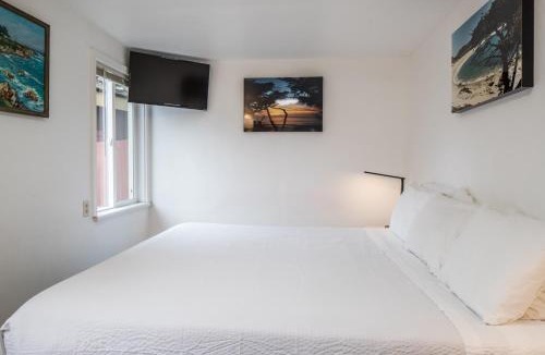Pacific Grove Hotel | Andril Fireplace Cottages