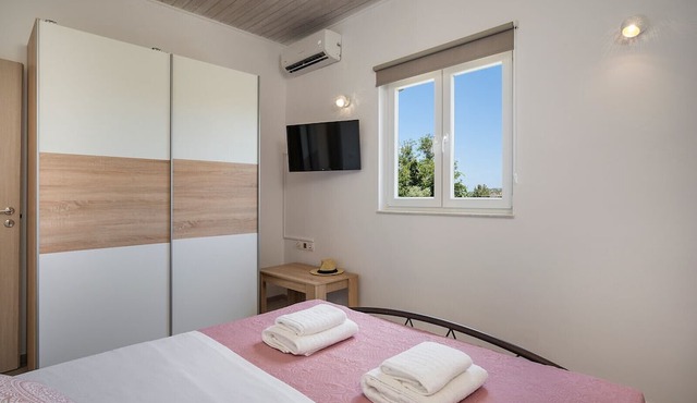 B&M Villa Sirili