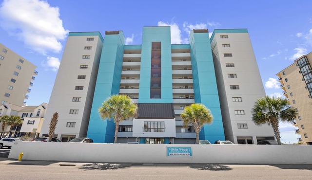 Oceanfront 4bed/3bath-Sleep 10-Pools-Free Parking-WIFI-Oceanfront Balcony