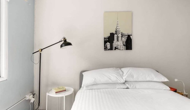 Cosy Sydenham 1-Bed by Inner-West's Attractions